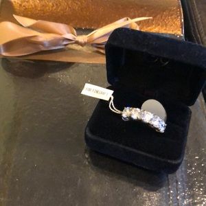 Vintage Cubic zirconia ring size 7 .5 clear round